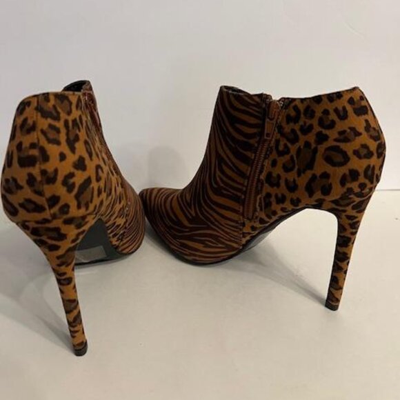 Shoedazzle Animal Print Zebra Cheetah Leopard Ankle Boots Heels Women's size 9 - Picture 6 of 11